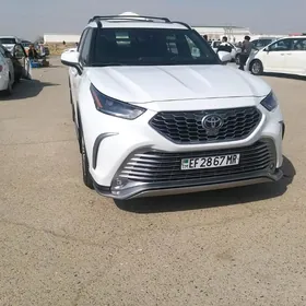 Toyota Highlander 2022