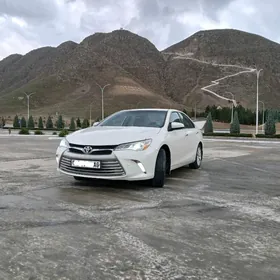 Toyota Camry 2017
