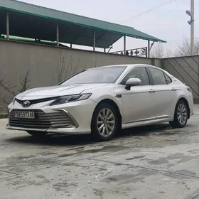 Toyota Camry 2022