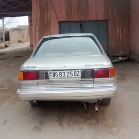 Toyota Corona 1985