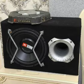 JBL bochka Xplot usulitel