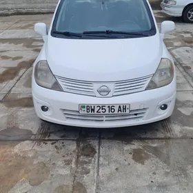 Nissan Versa 2010