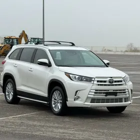 Toyota Highlander 2019