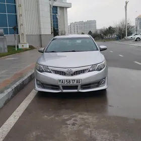 Toyota Camry 2013