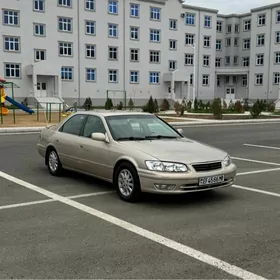 Toyota Camry 2000