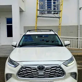 Toyota Highlander 2020