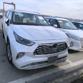 Toyota Highlander 2022