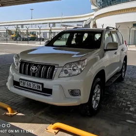 Toyota Land Cruiser Prado 2013