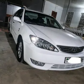 Toyota Camry 2004
