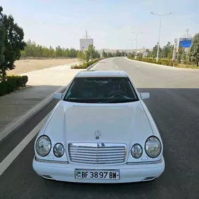 Mercedes-Benz E320 1999