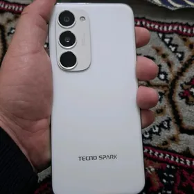 Tecno Spark 40 pro +