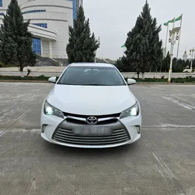 Toyota Camry 2017
