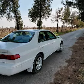 Toyota Camry 2001