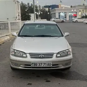 Toyota Camry 2000