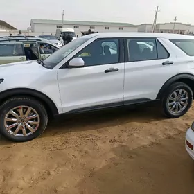 Ford Explorer 2021