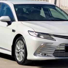 Toyota Camry 2021