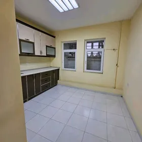 СДАЮ ПОЛУПОДВАЛЬНОЕ ПОМЕЩЕНИЕ