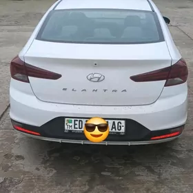 Hyundai Elantra 2020