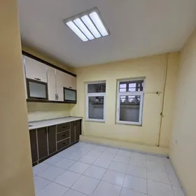 Сдаю полуподвальное помещение