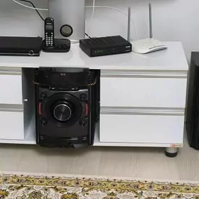 Музыкальный центр