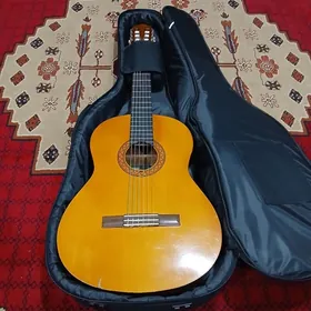 Gitara ýamaha C40