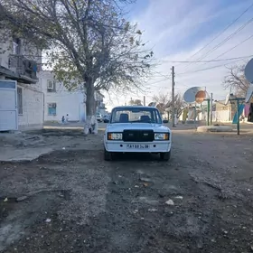 Lada 2107 1982