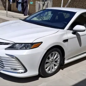 Toyota Camry 2020