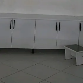 Мебель на продажу шкафчики