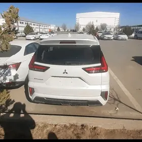 Mitsubishi Xpander 2024