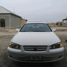 Toyota Camry 2000