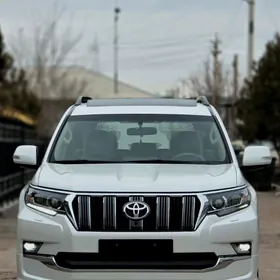 Toyota Land Cruiser Prado 2022