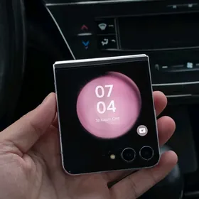 Samsung Z Flip 5. 8/256