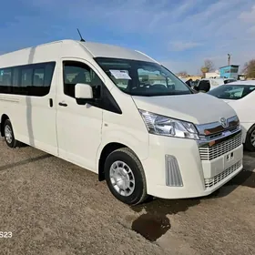 Toyota Hiace 2023