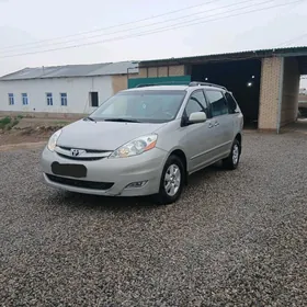 Toyota Sienna 2006