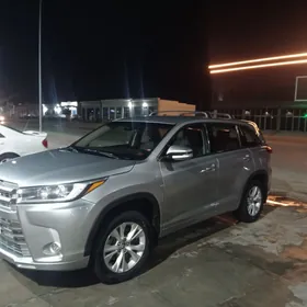 Toyota Grand Highlander Hybrid 2018