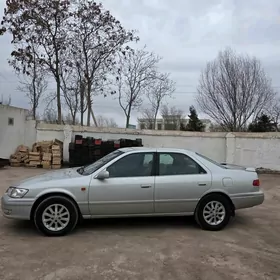 Toyota Camry 1999