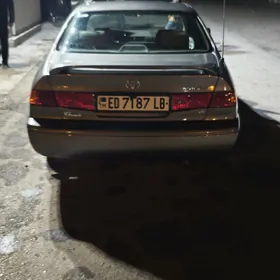 Toyota Camry 2001
