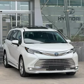 Toyota Sienna 2021