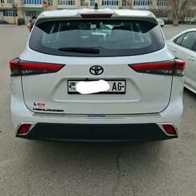 Toyota Highlander 2022