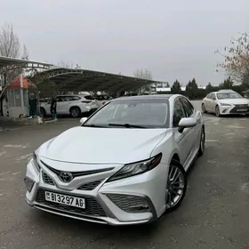 Toyota Camry 2021