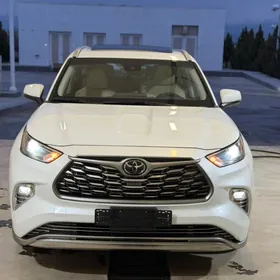 Toyota Highlander 2022