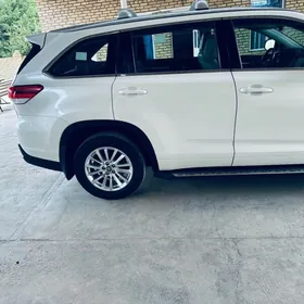 Toyota Highlander 2018