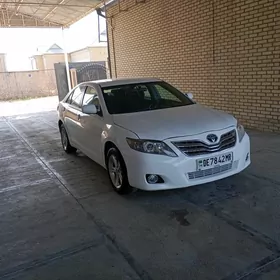 Toyota Camry 2011