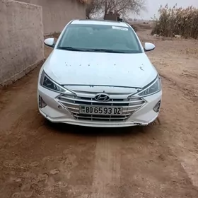 Hyundai Elantra 2020