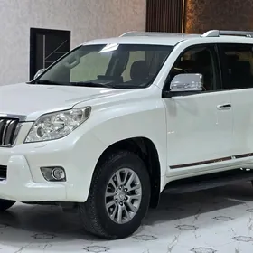 Toyota Land Cruiser Prado 2013