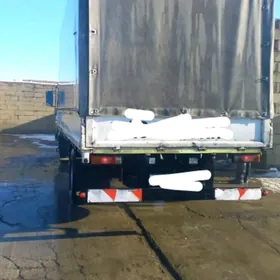 Mitsubishi Canter 2000