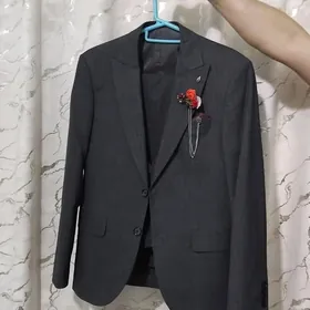 kostyum jalbar troyka