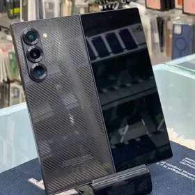 Galaxy Z fold6 karbon