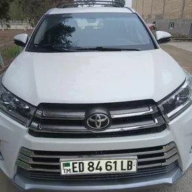 Toyota Highlander 2019
