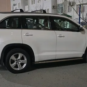 Toyota Highlander 2017